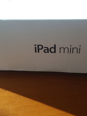 iPad Mini WiFi 16GB used, white, Model A1432