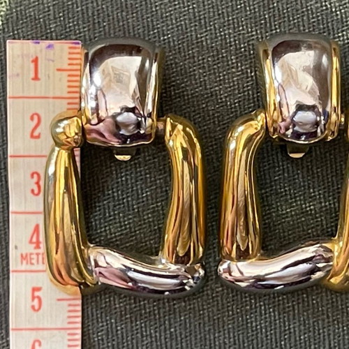 P.E.P. clip earrings collectible like new