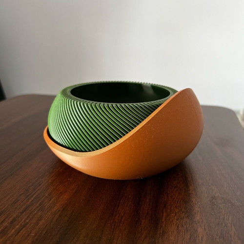 3D printed flowerpot new, diameter 16 cm