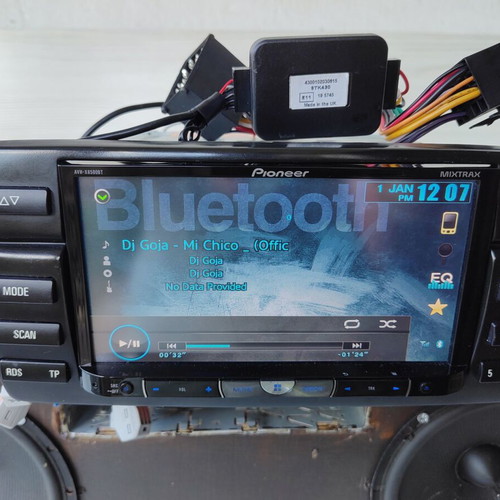 Pioneer AVH-X8500BT Multimedia Kit for BMW E46 with M Steering Wheel used