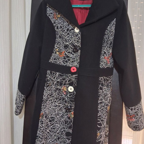 On Line black women's coat with patterned details, size M