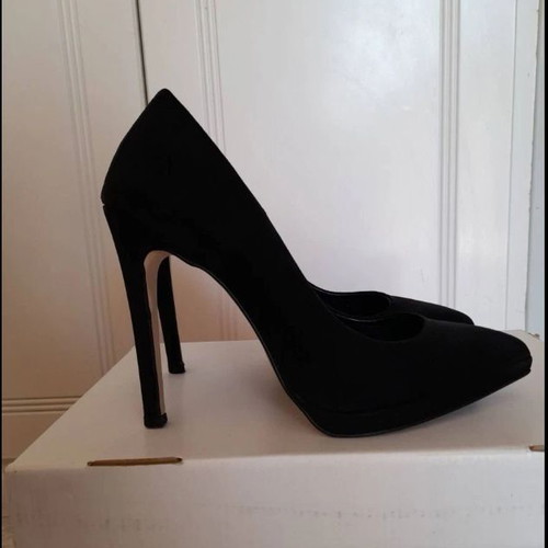 Stefania suede women's pumps size 36, black