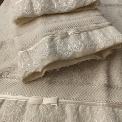 Bathrobe and towel set made of Egyptian cotton, new