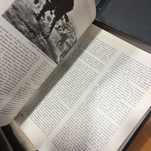 Second World War books hardcover used