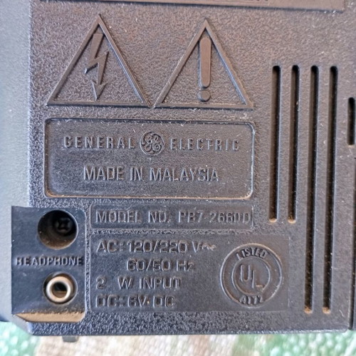 General Electric FM-AM radio vintage used model 7-26600