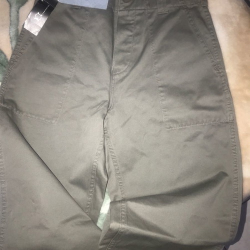 Levi's women's pants new, khaki gabardine size 28