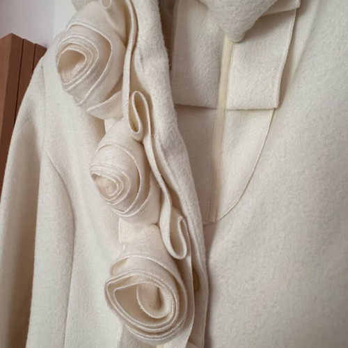 Thesis cream mid-length coat size S/M like new
