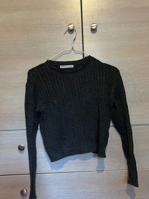 Black knitted pull&bear sweater medium like new