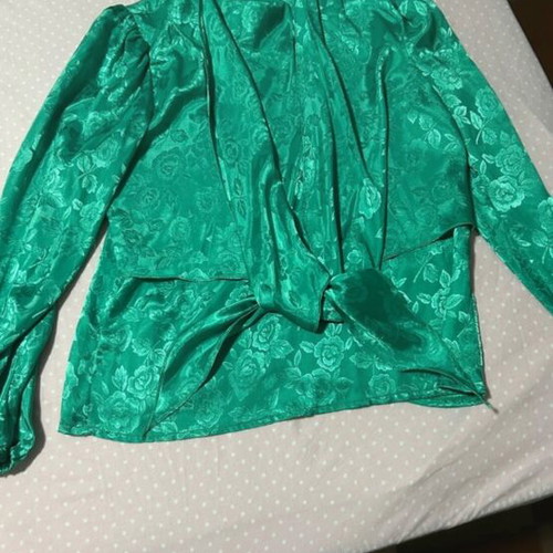 Multifunctional blouse with back button, size L