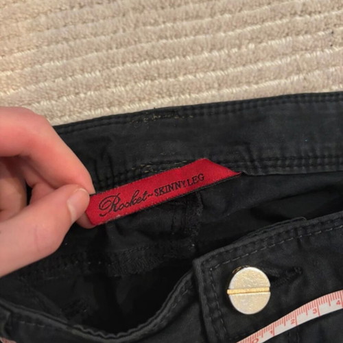 Guess black skinny low rise Y2K pants like new, size M