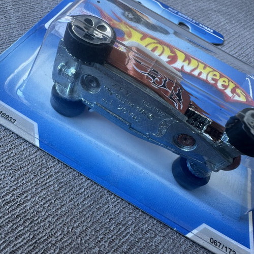 Hot Wheels Track T mainline 2008 new metal bottom