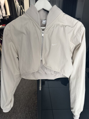 Nike cropped jacket like new, size S, beige
