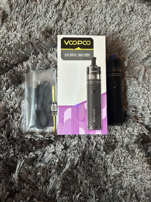 Voopoo Doric 60 Pro vape like new with coil and cables