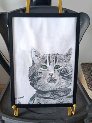 Signed artwork new, gray cat