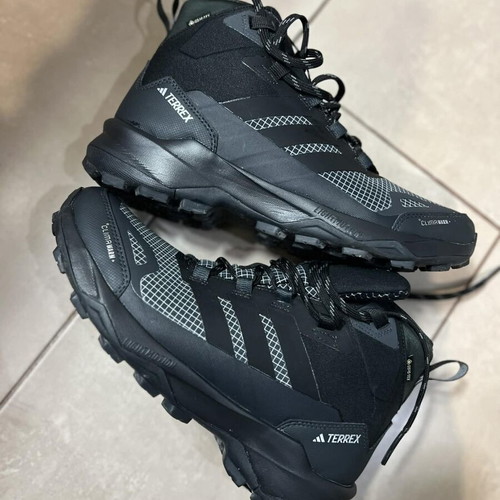 Adidas Terrex Skychaser AX5 Mid Gore-Tex hiking shoes size 42 like new