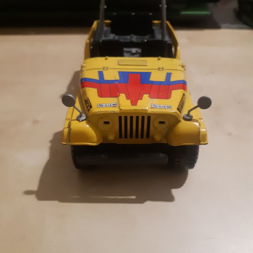 Jeep CJ-7 / Wrangler American Off Road 1:24 scale model by Bburago
