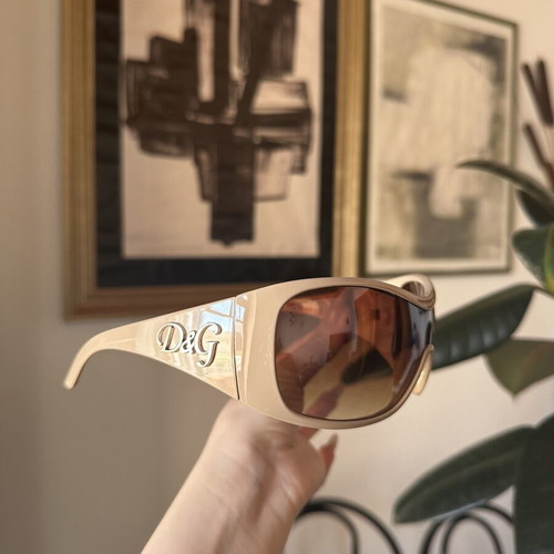 Y2K Sunglasses like new, beige