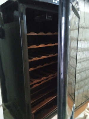 Wine cooler like new