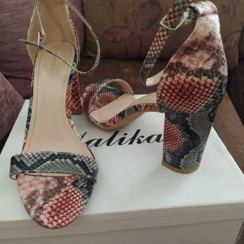 Sandal used size 40 brown