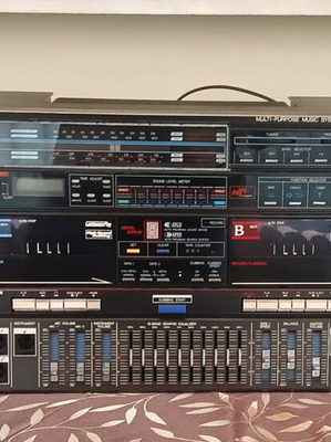 Vintage Sping Boombox multi-purpose music system like new