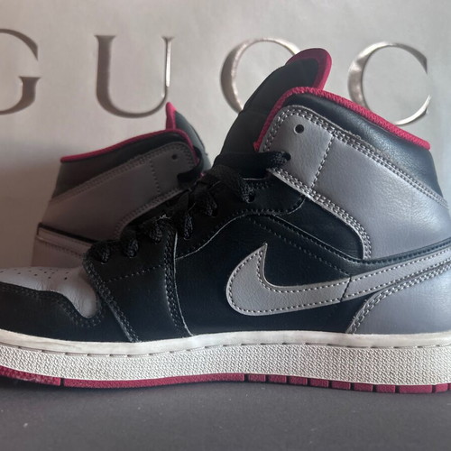 Nike Air Jordan 1 Mid Bred Shadow sneakers like new, size 42