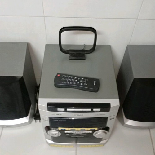 Philips stereo system used