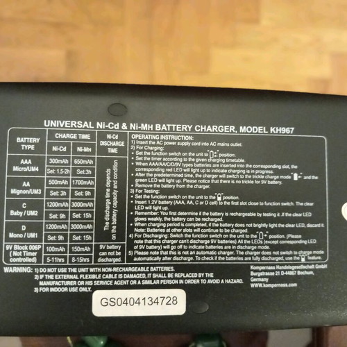 Battery charger for various sizes like new