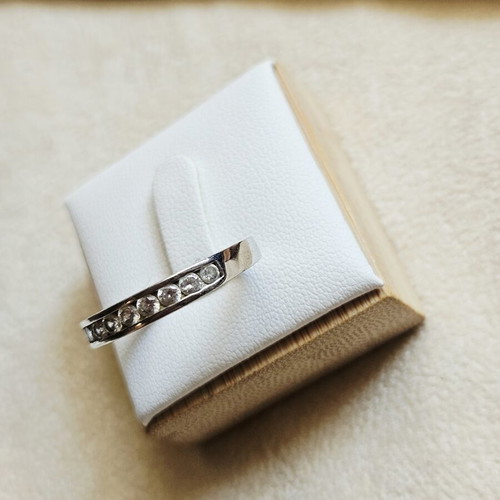 Silver ring 925 band with sparkling zirconia