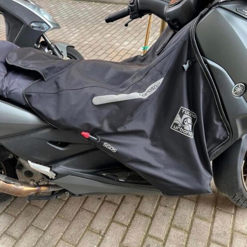 Tucano Urbano Yamaha Xmax 300 cover used for models 17'-22'