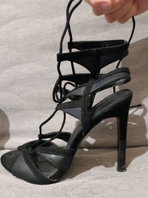 Πέδιλο Zara δερμάτινο, μαύρο, νούμερο 37, ψηλό τακούνι 11 εκ., σε άριστη κατάσταση