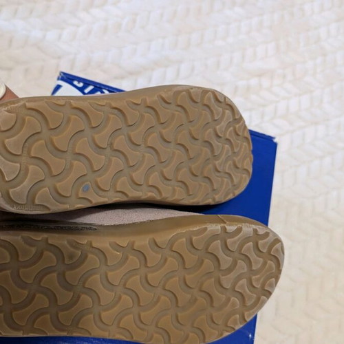 Birkenstock athletic shoes 36 light pink like new