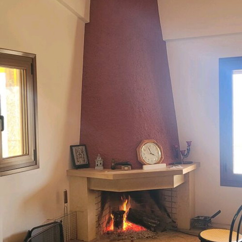 Maisonette furnished with 4 bedrooms, fireplace, garden, view in Ileia