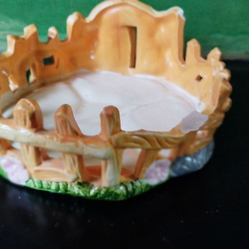 Easter ceramic plate like new