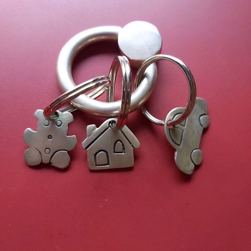 Keychain like new, silver