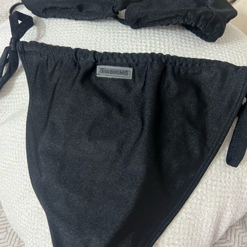GIGI bikinis black with lurex like new, size M