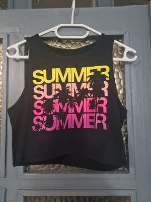 Women's tank top used, suitable for XS/S sizes