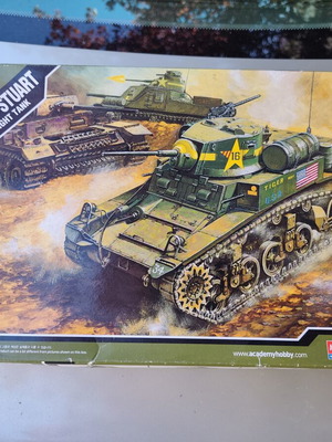 M3A1 Stuart tank model kit 1/35 scale Academy like new