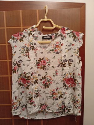 Sleeveless blouse white, like new, size S