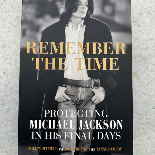 Protecting Michael Jackson In His Final Days book like new, English