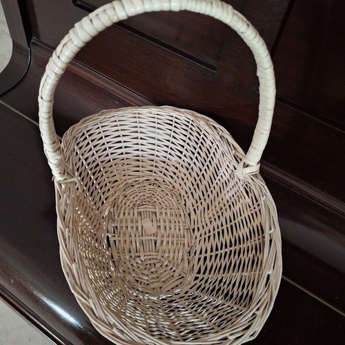 Handmade white wicker basket oval shape with tall handle like new