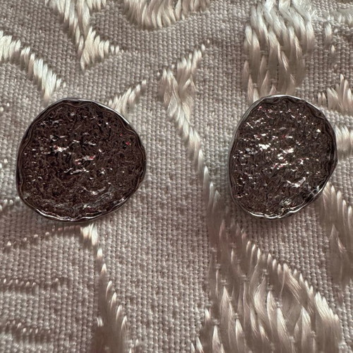Steel rings and earrings set like new, 4 pieces