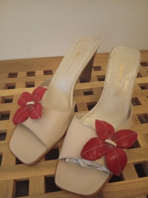 Adam's Shoes beige women's mules used, size 37, vintage