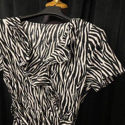 Midi Dress zebra pattern size S new, black and white
