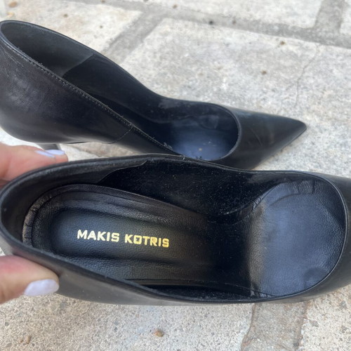 Makis Kotris black leather pumps like new, size 38