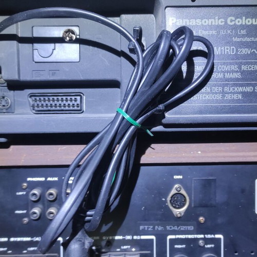 Panasonic TX-15M1T 15” CRT TV retro gaming monitor used