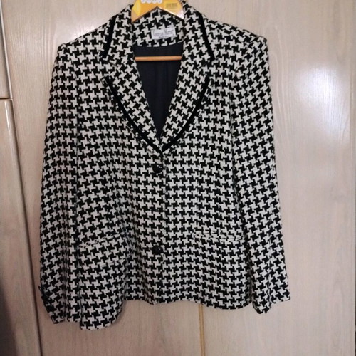 Fabric jacket used, size L, black and white