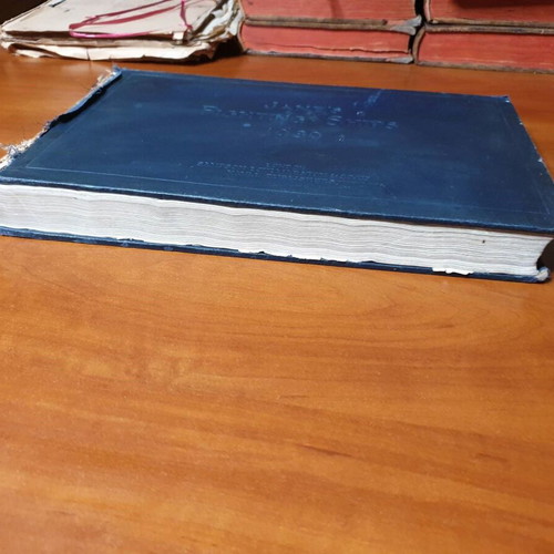 1939, Jane's Fighting Ships used book on World War II naval fleets