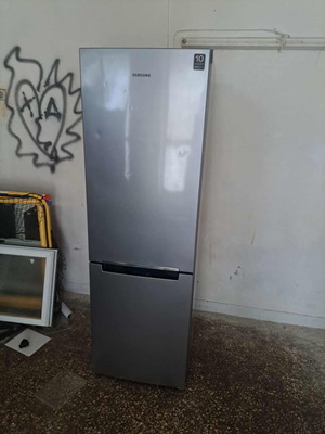 No frost refrigerator brand Sasmung like new
