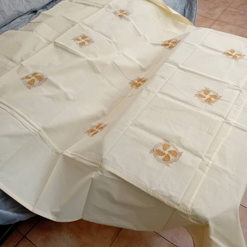 Tablecloth ecru cotton new with floral pattern 1.30x1.80