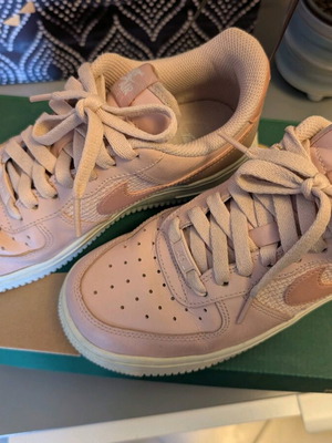 Nike Air Force 1 size 36.5 like new pink